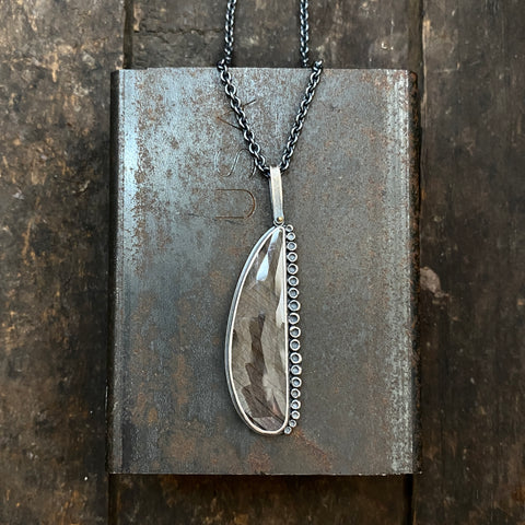 Cladonia Penna Pendant with Gray Sapphire