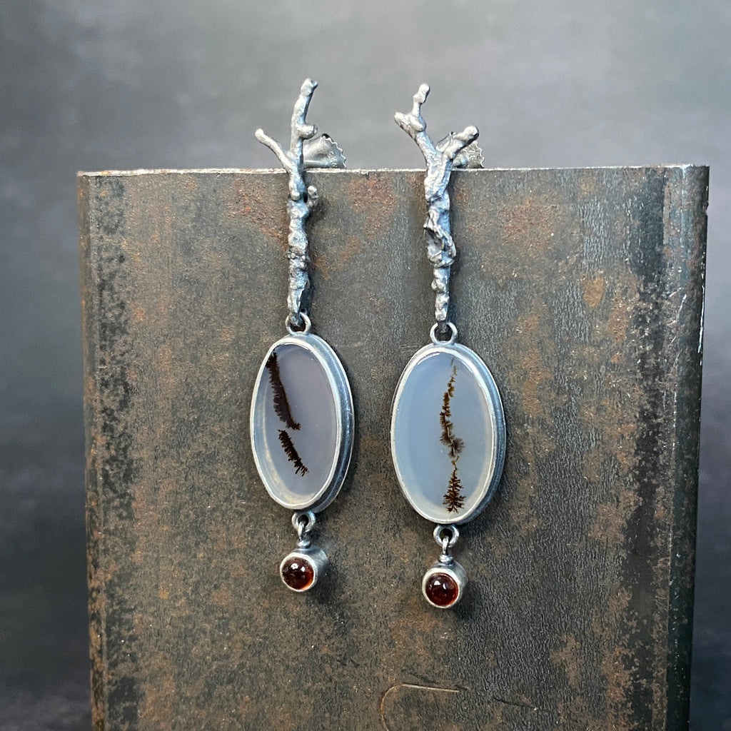 Ramulus Dendritic Agate Drop Earrings with Garnet
